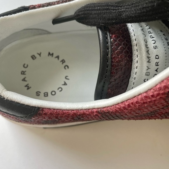 MARC BY MARC JACOBS Red Snake Embossed lace up sneakers. - Picture 6 of 14